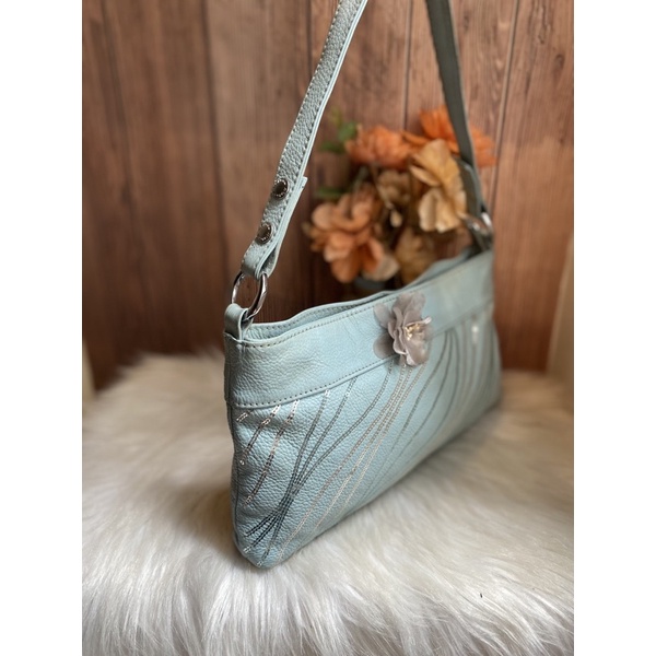 Túi đeo vai da bò phối kim sa đính hoa hiệu hàn quốc