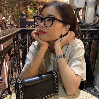 HOTTREND-Kính đổi màu nam nữ chữ V Hàn Quốc- Kính gọng giả cận GM nam nữ đổi màu dùng cả ngày và đêm hàng chất lượng cao | BigBuy360 - bigbuy360.vn
