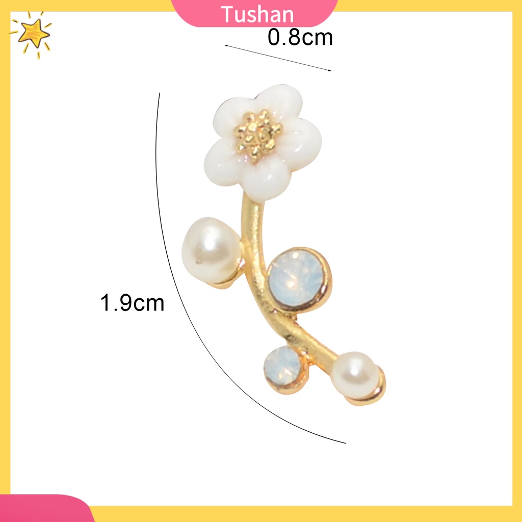 Cặp khuyên tai hình hoa đính đá và ngọc trai giả trang nhã cho nữ