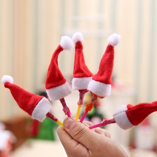 Phụ Kiện Đựng Dao Nĩa Hình Mũ Ông Già Noel Dễ Thương