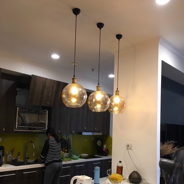 Đèn thả bàn ăn cầu thủy tinh màu D200