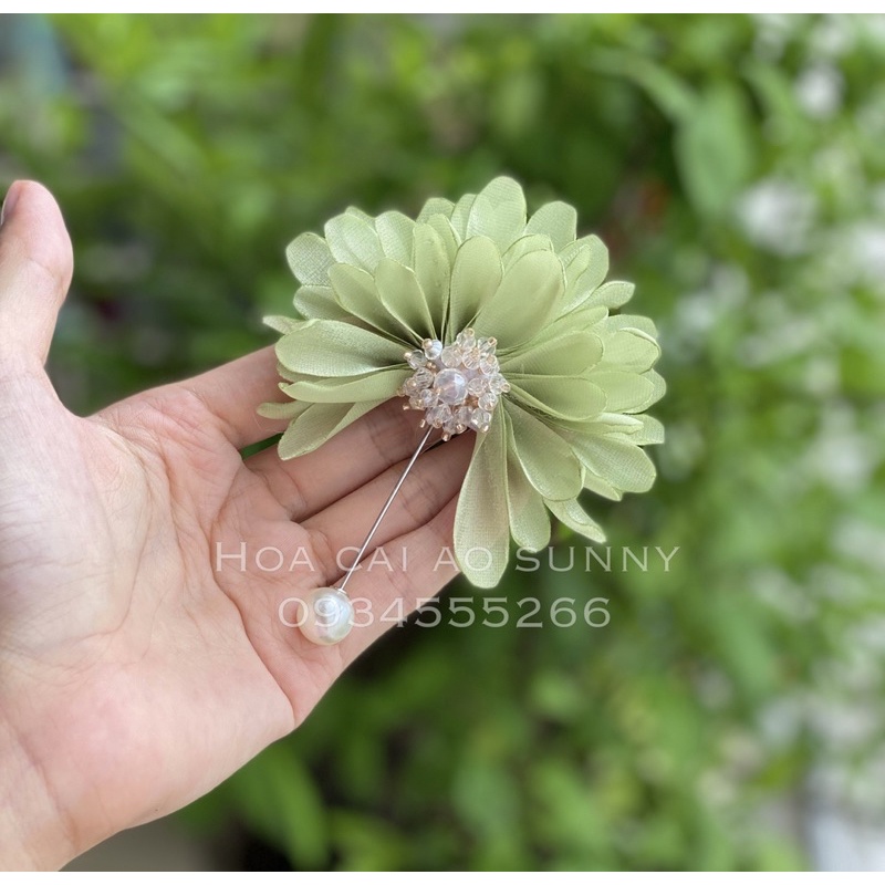 Hoa cài áo,tag cài váy chất liệu voan ép cong dáng nửa bông