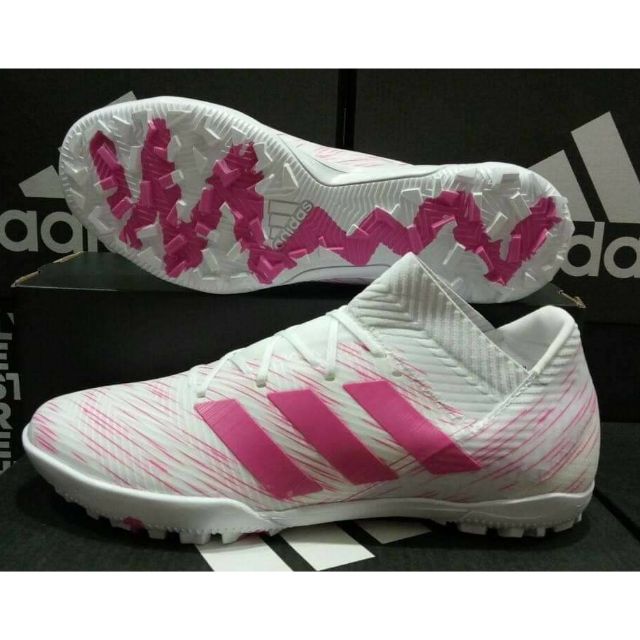 Giày đá bóng nemeziz hồng messi
