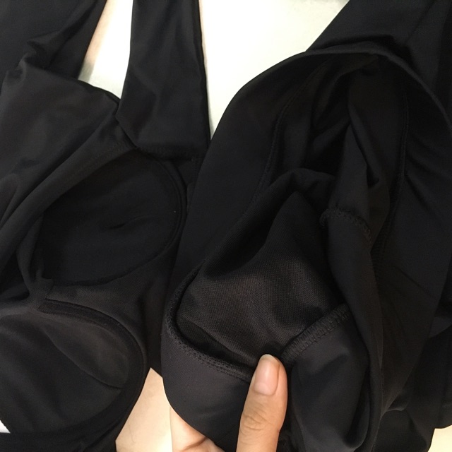 Bikini nữ đi biển tay dài váy màu đen kín đáo (Hàng Quảng Châu loại 1)
