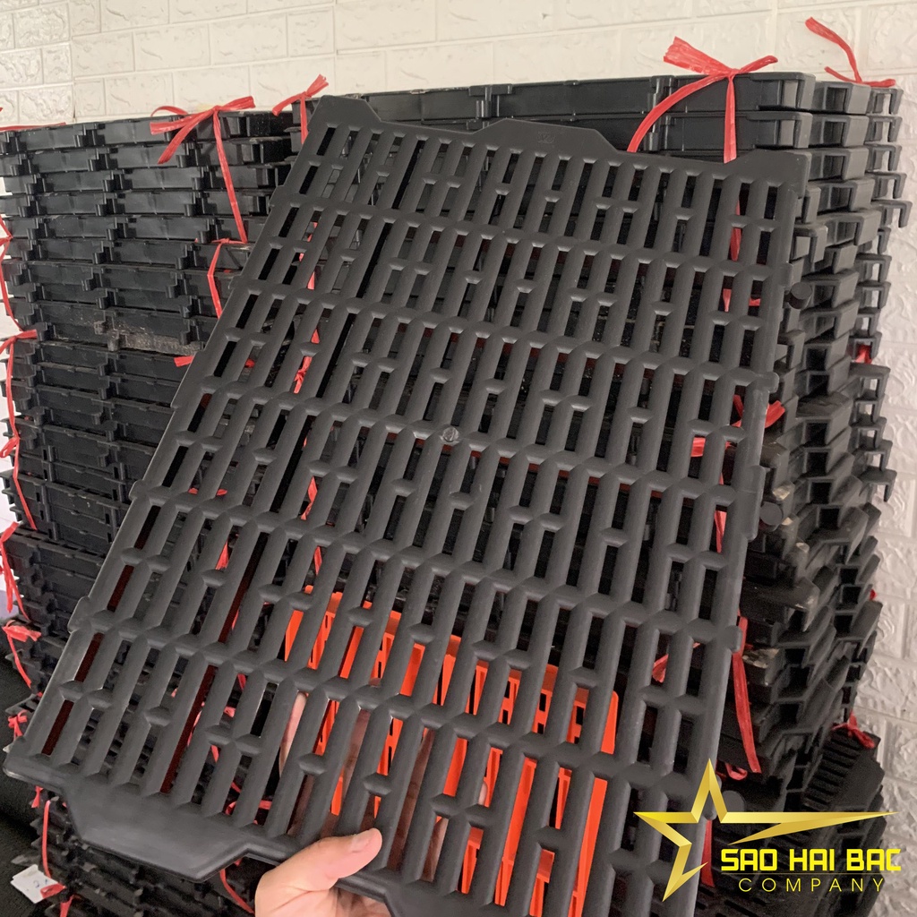 Vỉ nhựa lót sàn, tấm lót sàn chuồng chó, mèo, thú cưng 40cm x 55cm