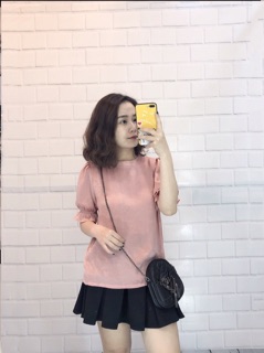 Áo sơ mi lụa tuyết tay bồng.