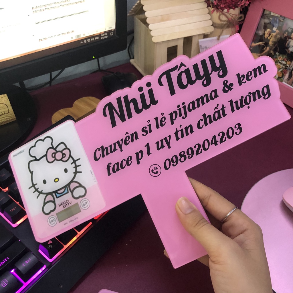 Bảng hiệu mica treo shop và livestream - Công cụ chụp hình sản phẩm, chống trộm ảnh - Thiết kế theo yêu cầu