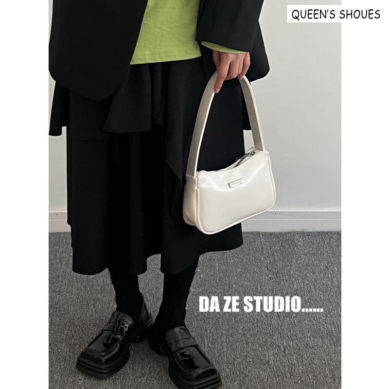 Túi Xách Thiết Kế Nhỏ Gọn Màu Đen Thời Trang 2022 Dành Cho Nữ