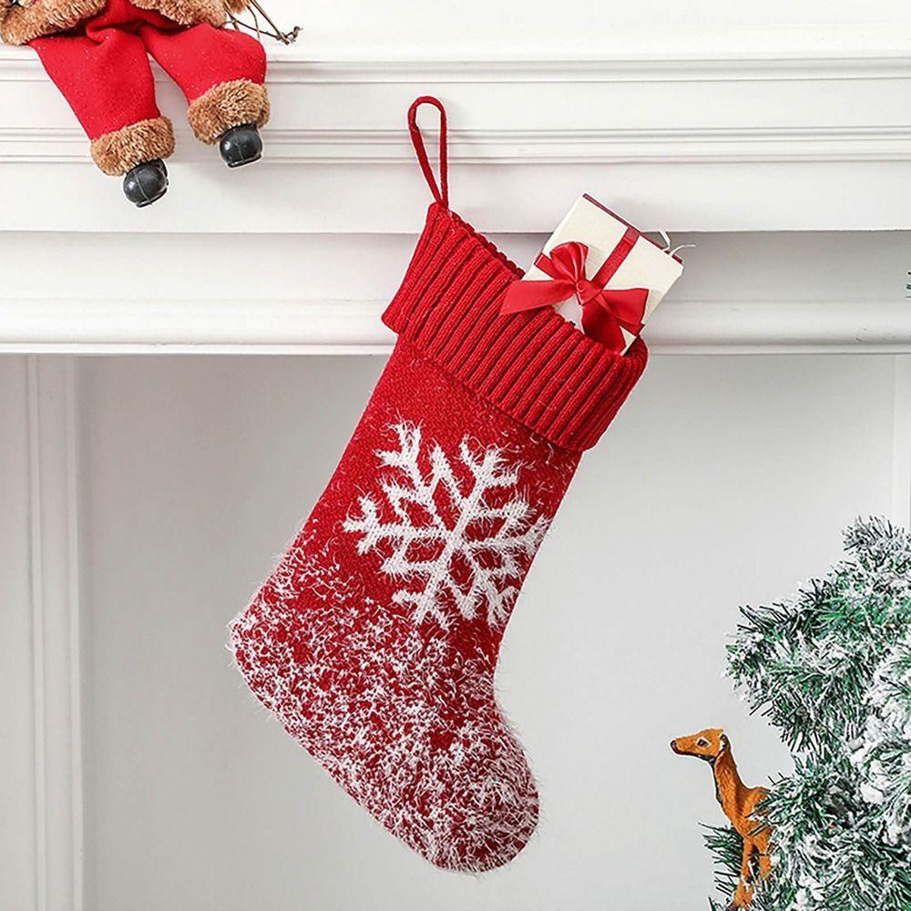 Vớ Treo Trang Trí Giáng Sinh Màu Đỏ Đính Hoa Tuyết Tuần Lộc