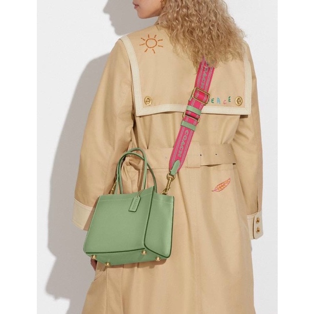 Túi Coach tote cashin 22 C8544 sẵn sale