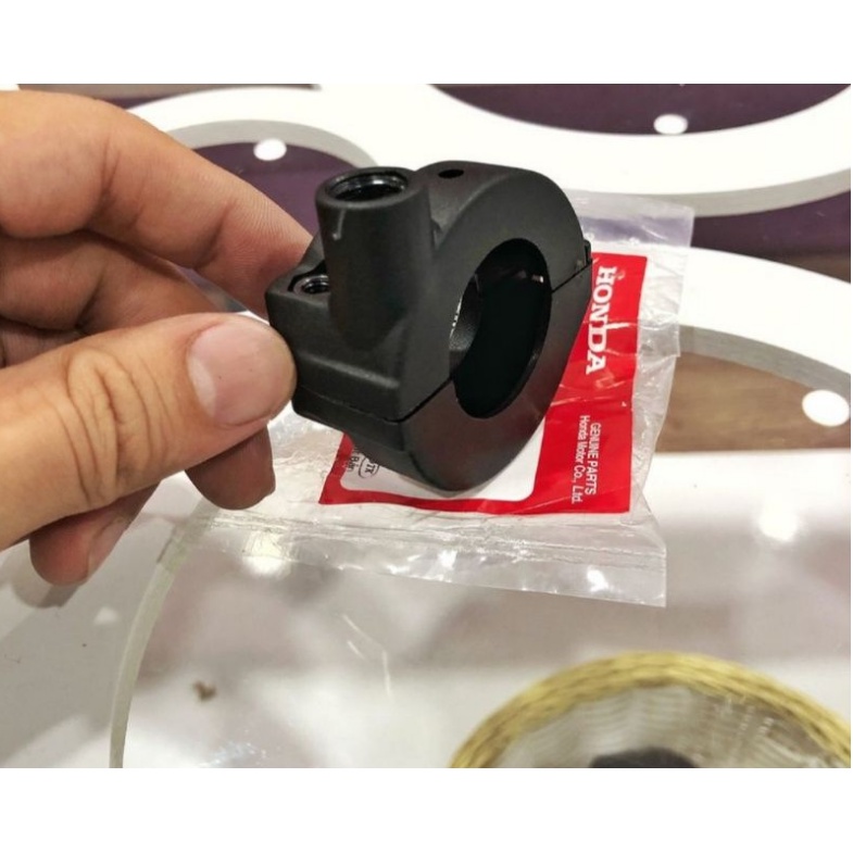 Cùm ống ga Wave A, Wave RS, Wave S100 zin HONDA