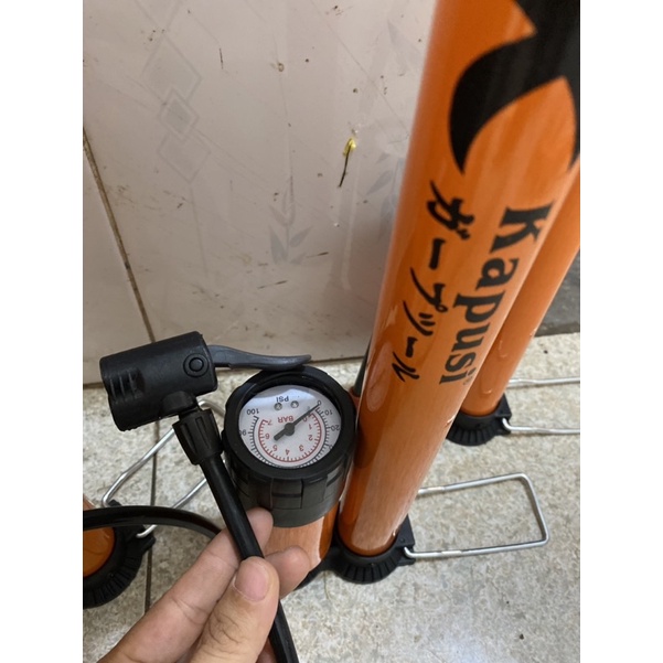 Bơm tay xe đạp, xe máy Kapusi có đồng hồ bơm nhanh,nhẹ tay