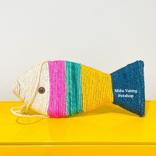 Bàn cào móng con cá có dây treo đồ chơi cho chó mèo