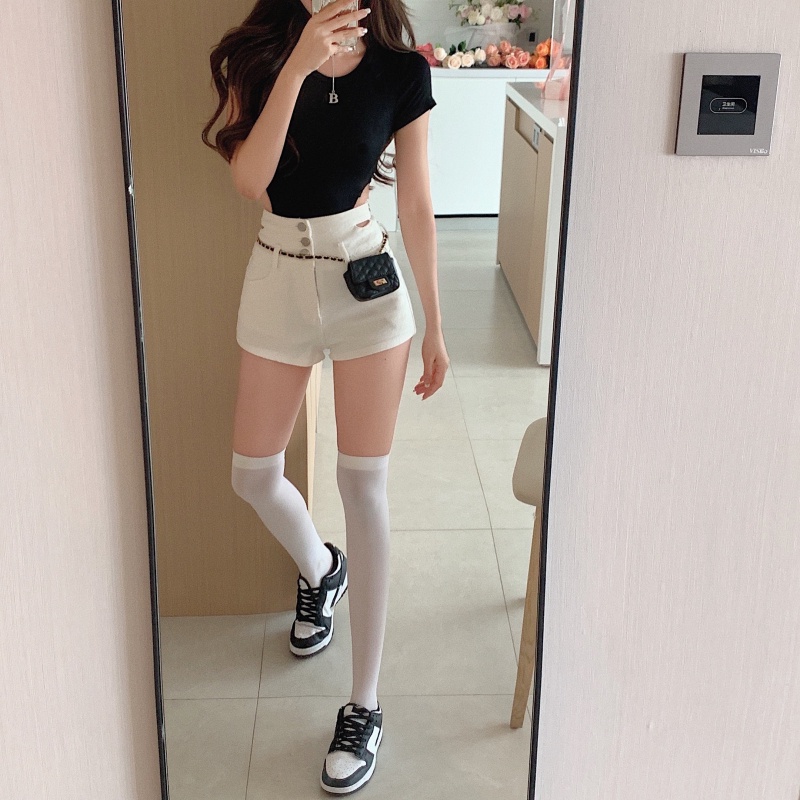 Quần Short Denim Lưng Cao Thiết Kế Khoét Lỗ Quyến Rũ