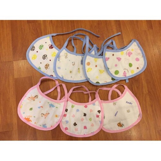 Yếm cotton sơ sinh buộc dây cho bé