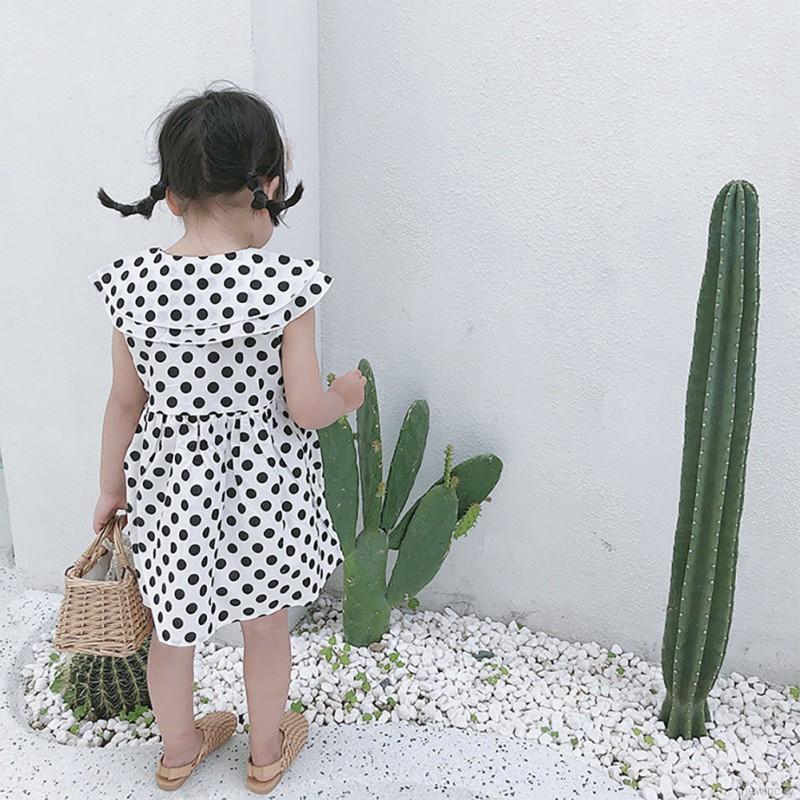 Đầm sát nách chấm bi cho bé gái