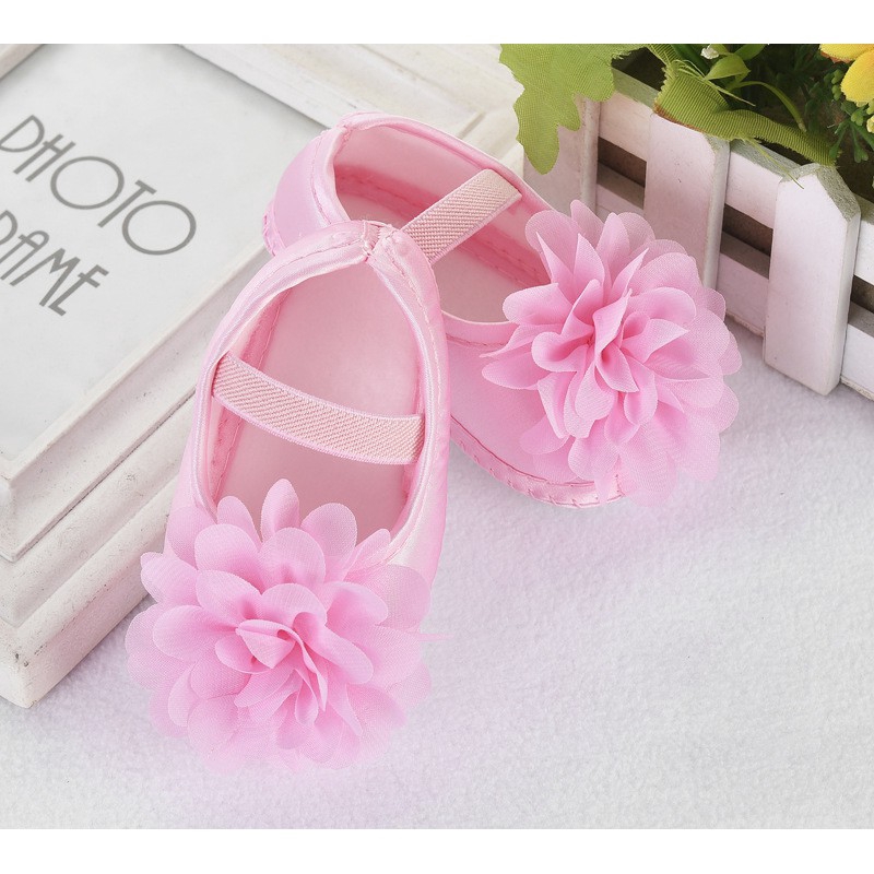 Giày Tập Đi Xinh Xắn Dành Cho Bé Gái