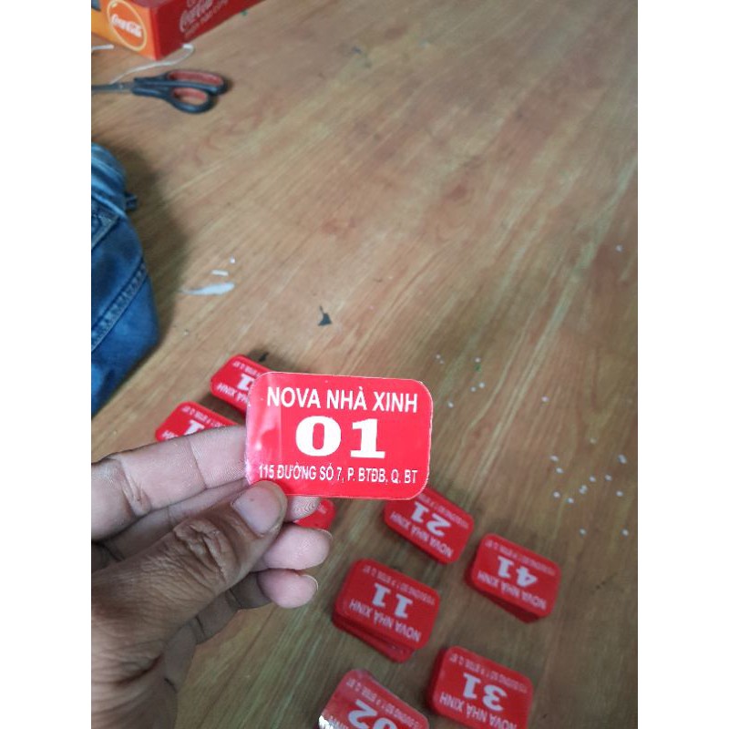 Thẻ số mica  thẻ giữ xe thẻ để bàn 0908312467