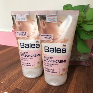 Sữa rửa mặt cho da khô và nhạy cảm Balea Đức