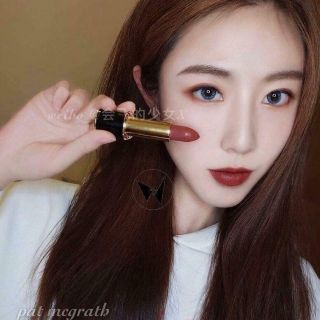 Son thỏi lỳ path mcgrath labs vỏ hồng màu flesh 3 đỏ nâu