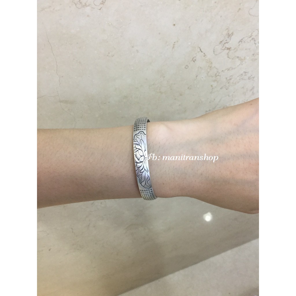 Vòng Tay Khắc Đại Bi Hoa Sen Cát Tường bên trong khắc Bát Nhã Tâm Kinh