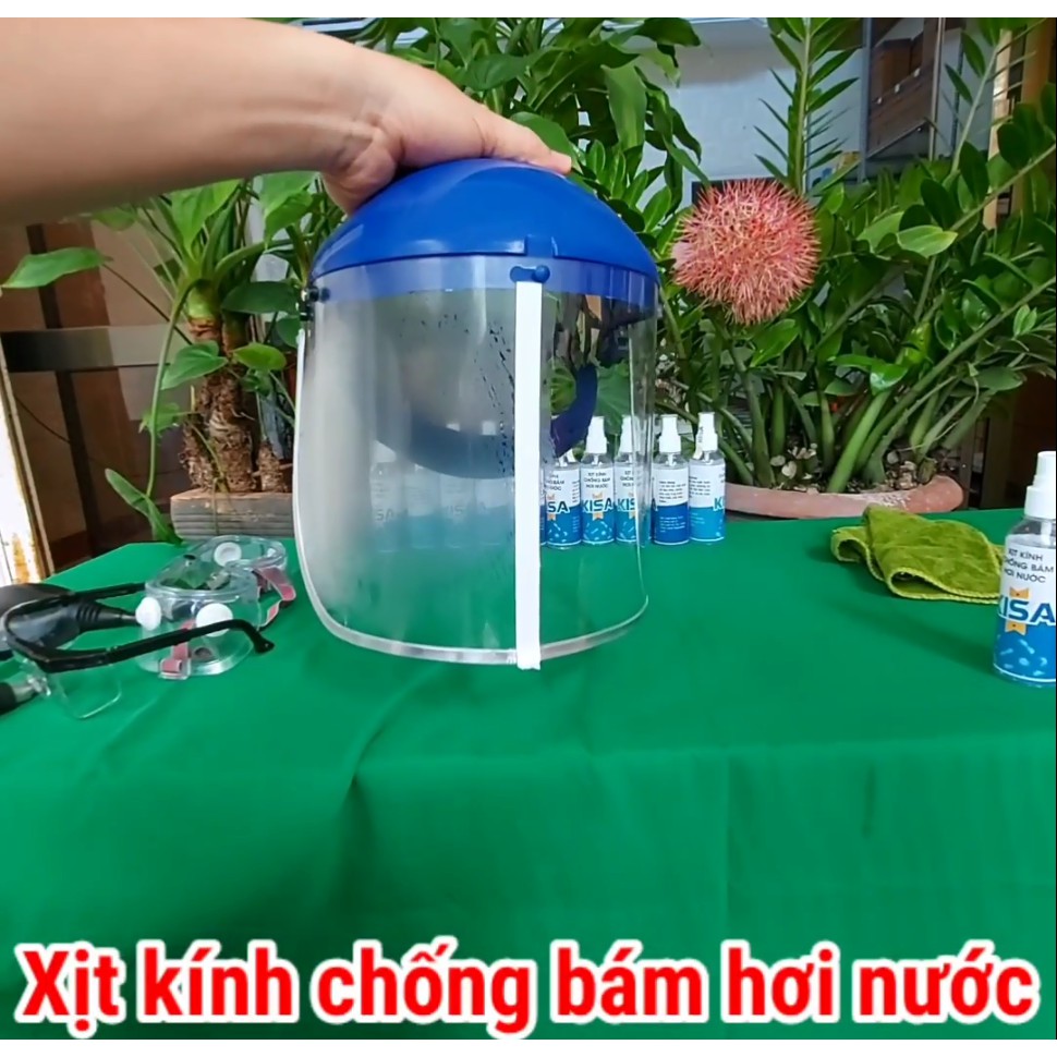 Nước Xịt Kính Chống Bám Hơi Nước