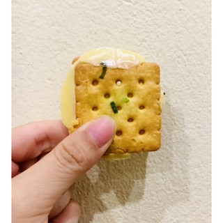 Bánh hành kẹp kẹo