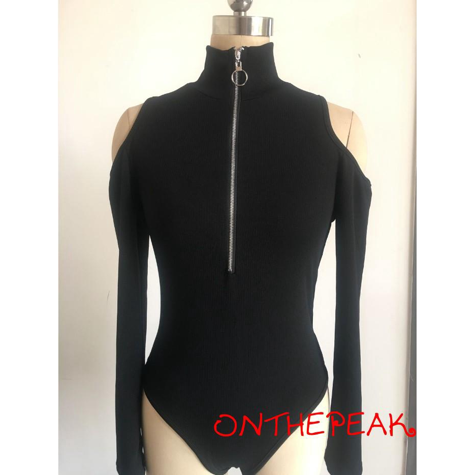 Áo bodysuit tay dài khoét vai cá tính | BigBuy360 - bigbuy360.vn