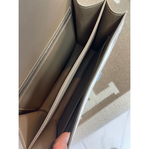 Túi đeo chéo nữ thương hiệu Hermes Constance 24 bạch tạng da cá sấu mĩ cao cấp thêu tay