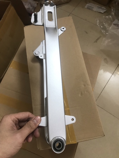 Càng sau  super dream , wave alpha , wave zx chí hãng Honda