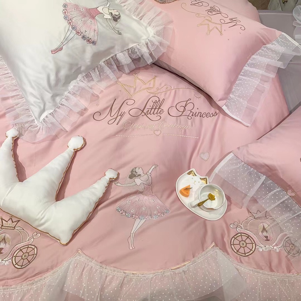 Bộ chăn ga gối lụa thêu công chúa cho bé gái màu hồng mềm mát