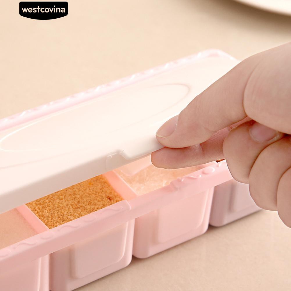 Hộp đựng gia vị 4 ngăn kèm muỗng