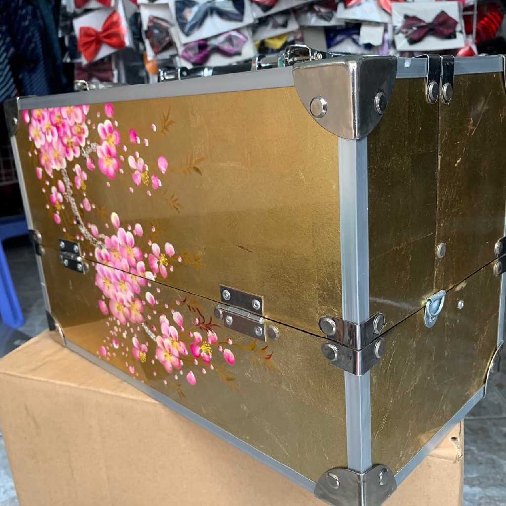 Cốp đựng đồ trang điểm cho các make up chuyên nghiệp 6 ngăn sơn mài hoa đào kích cỡ 40cm Giangpkc