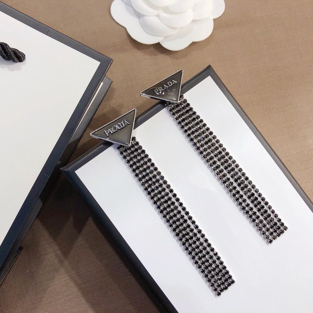 Khuyên Tai Tròn Bằng Thép Titan In Logo Prada Thời Trang Cho Nữ