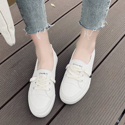 Sẵn - Giày slip on màu trắng, be siêu xinh dễ mang