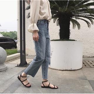 Giày sandal quai mảnh