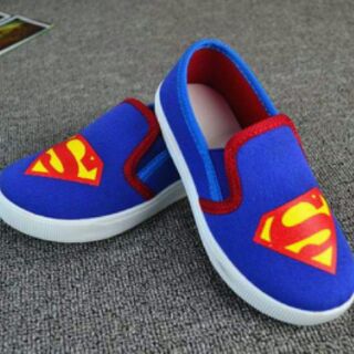 Giày spiderman và superman