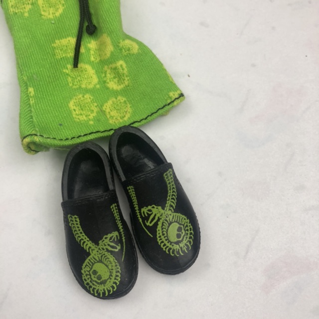 QA M - set phụ kiện cho búp bê monster high