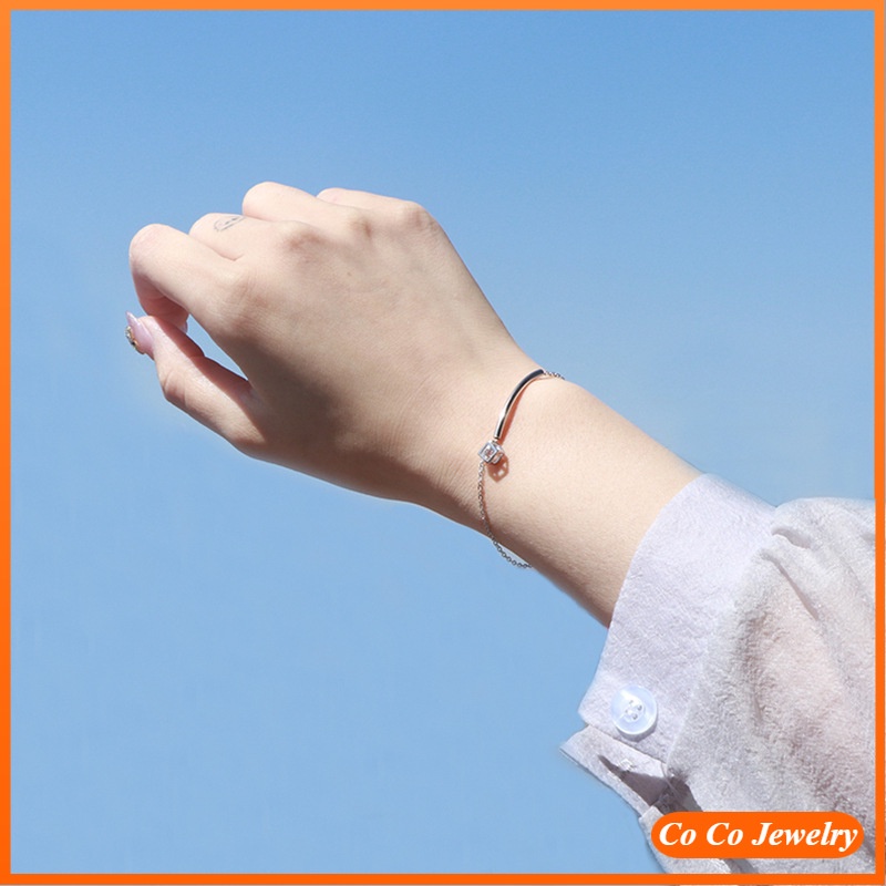 Vòng Tay Nữ Chất Liệu Bạc S925 Thiết Kế Phối Đá Lấp Lánh Tin Tế