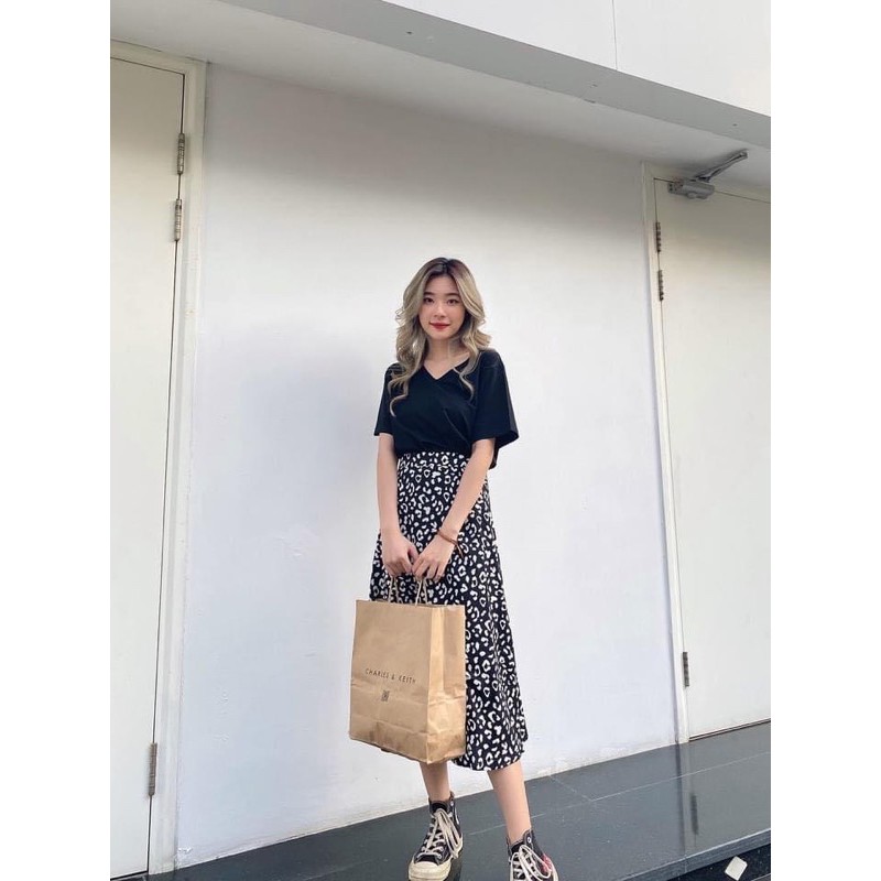 Chân Váy midi B&W SKIRT hoạ tiết trắng đen form chữ A chất vải dày dặn có phối chun co giãn | BigBuy360 - bigbuy360.vn