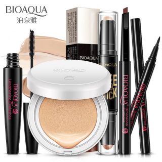 Bộ mỹ phẩm 5 in 1 tiện lợi