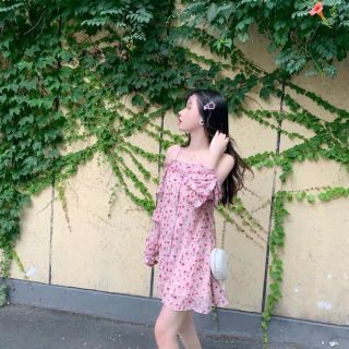 Váy xoè ngắn hoa nhí phong cách Hàn Quốc