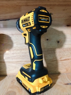 Máy + pin 2 ah dewalt 887