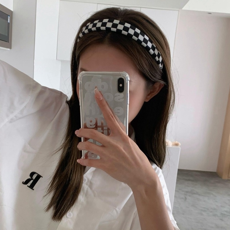 Băng Đô Họa Tiết Caro Trắng Đen Phong Cách Hiện Đại Cho Nữ