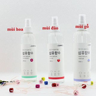 Xịt Thơm Quần Áo Fabric Perfume Daiso 250ml