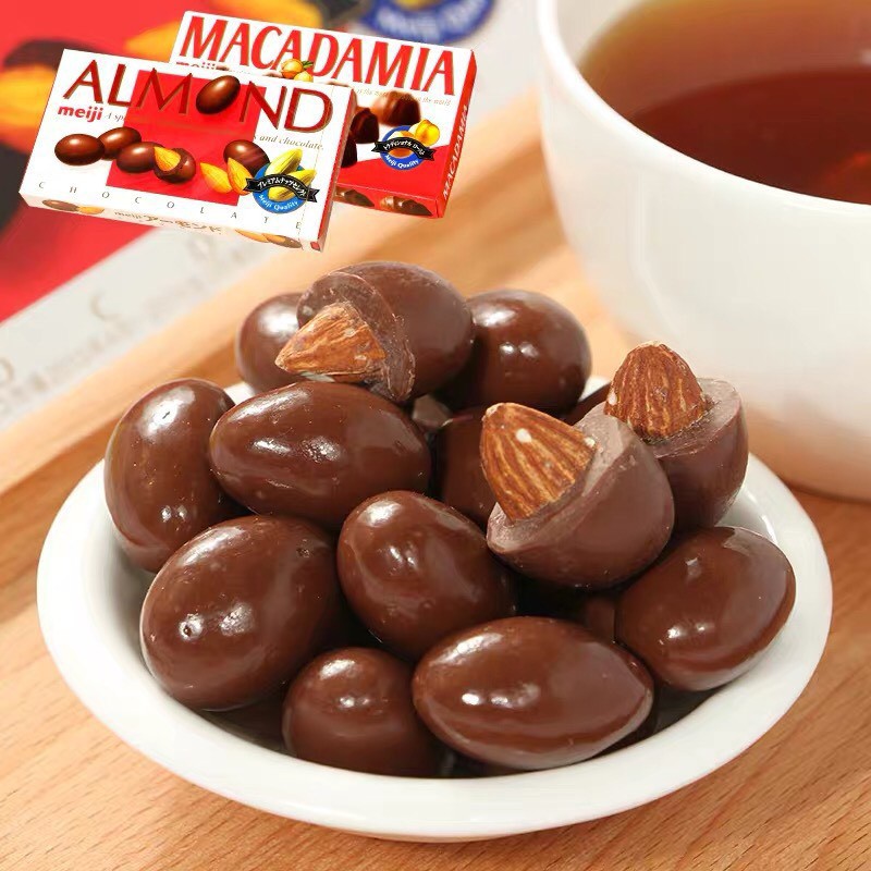 Chocolate Meiji nhân Hạnh nhân 88gr - hạt Maca 64gr
