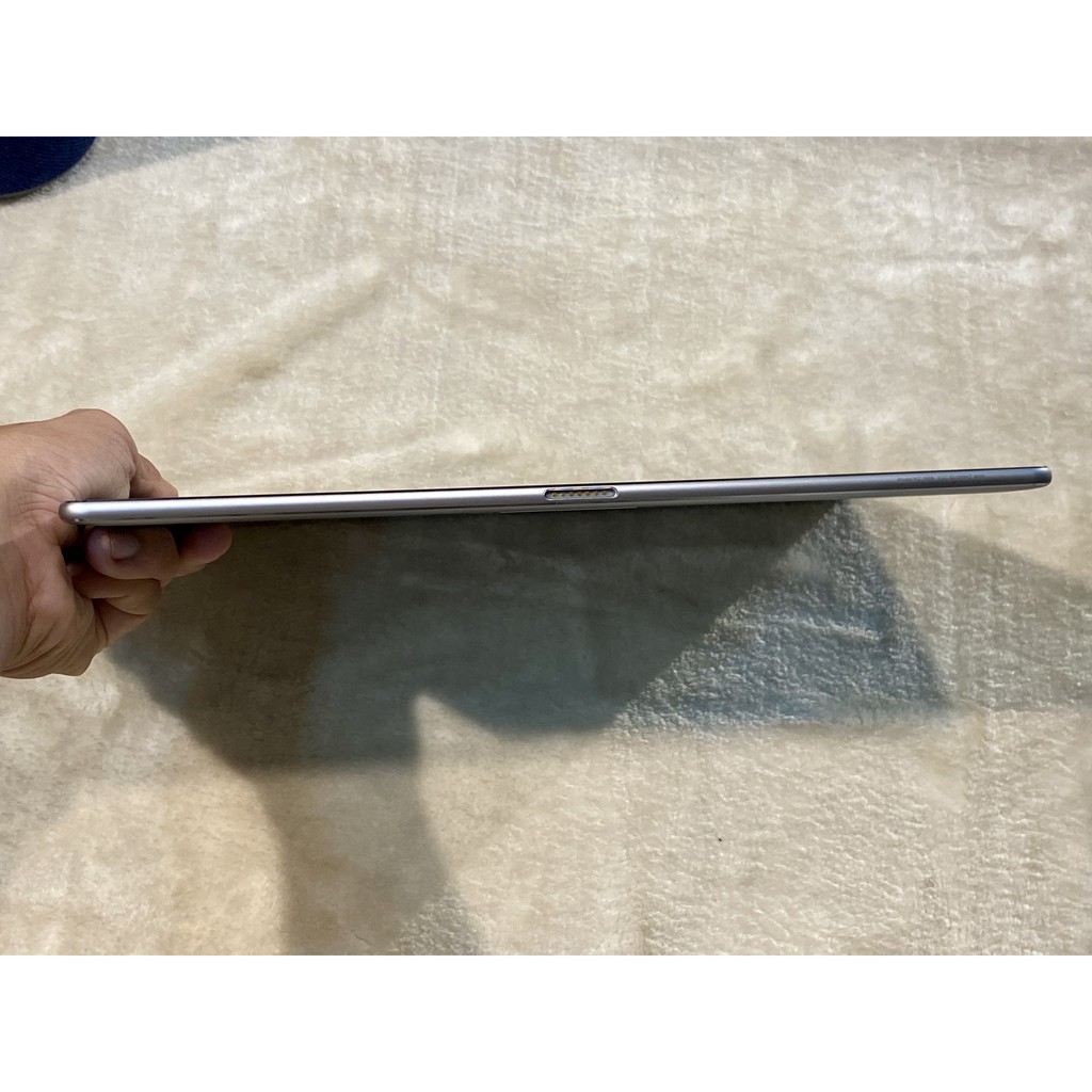 Laptop 2 in 1 HuaWei MateBook Intel Core M3 (laptop và máy tính bảng) kèm bao da bàn phím | BigBuy360 - bigbuy360.vn