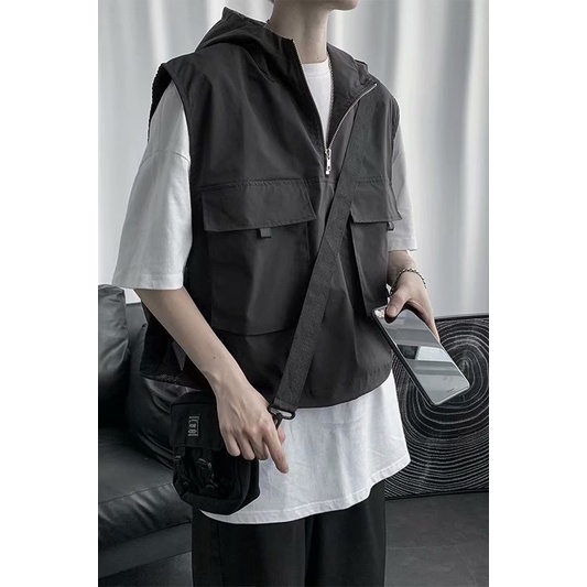 Áo Khoác Đen Không Tay Có Mũ Trùm Đầu Phối Nhiều Túi Phong Cách Đường Phố Cho Nam Và Nữ