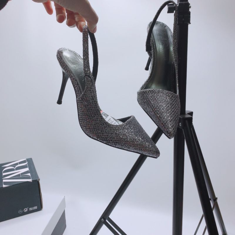 B(ẢNH THẬT)Sandal 9p Nhũ Bạc Khoét Eo Fullbox Tag Hãng Cao Cấp