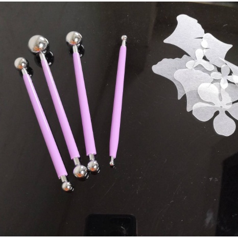 Bộ fondant 4 dụng cụ 8 đầu tròn tạo hình cánh hoa bánh kem đất sét co nhiệt